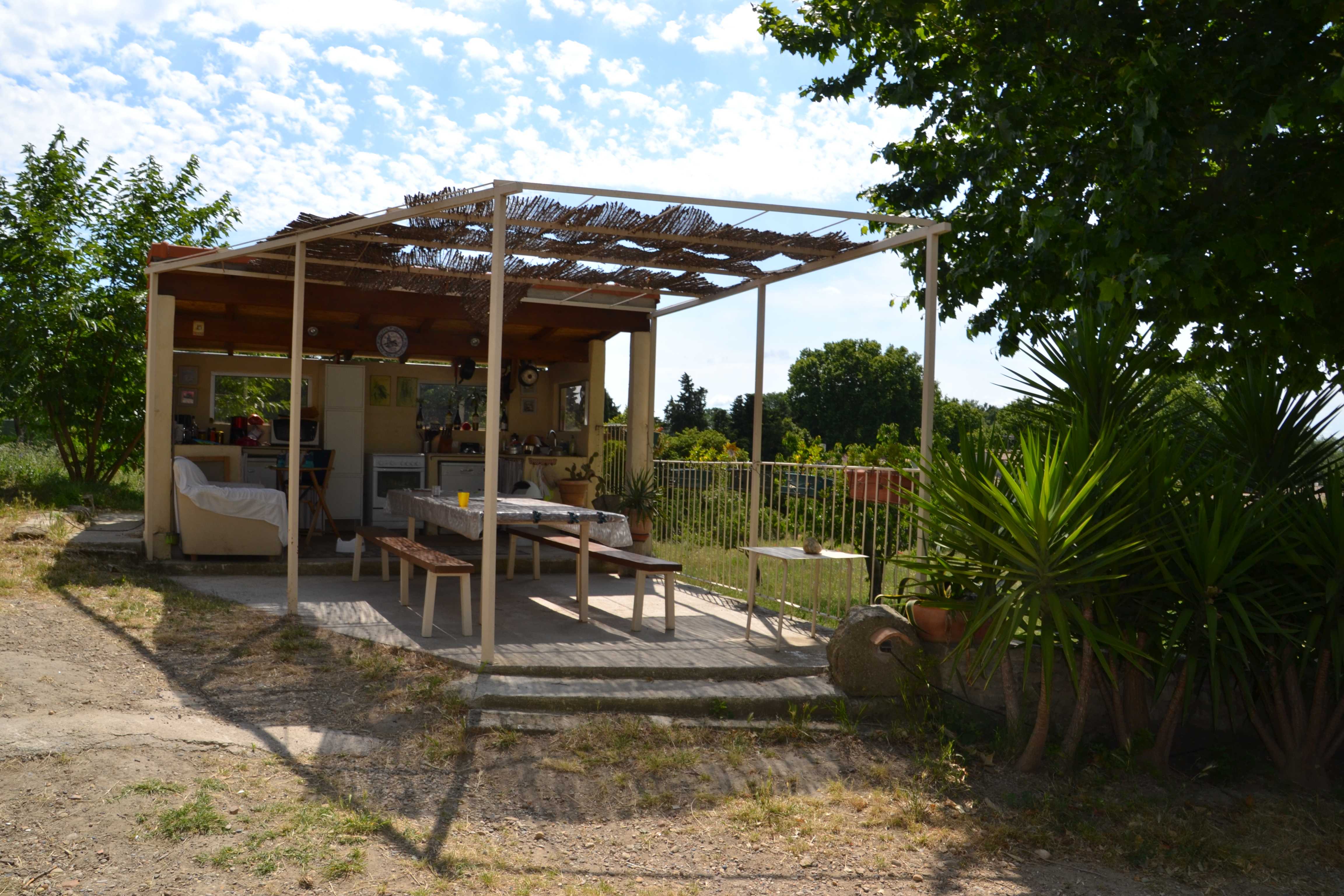 Picture of the outdoor kitchen from the front